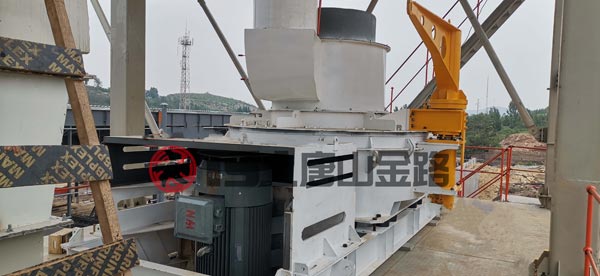 錘破、對輥破、立軸沖擊破三種制砂設備優(yōu)劣對比